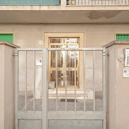 Urban Apartment - 2 Min Public Parking Livorno Exterior photo